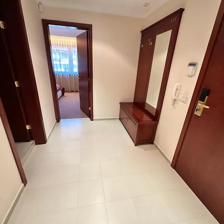 Great In Downtown Apartment *