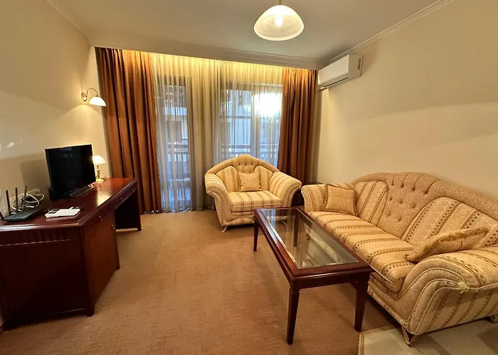 Great In Downtown Апартаменты Банско